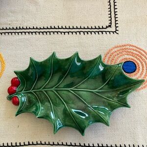 Green Holly Leaf Dish